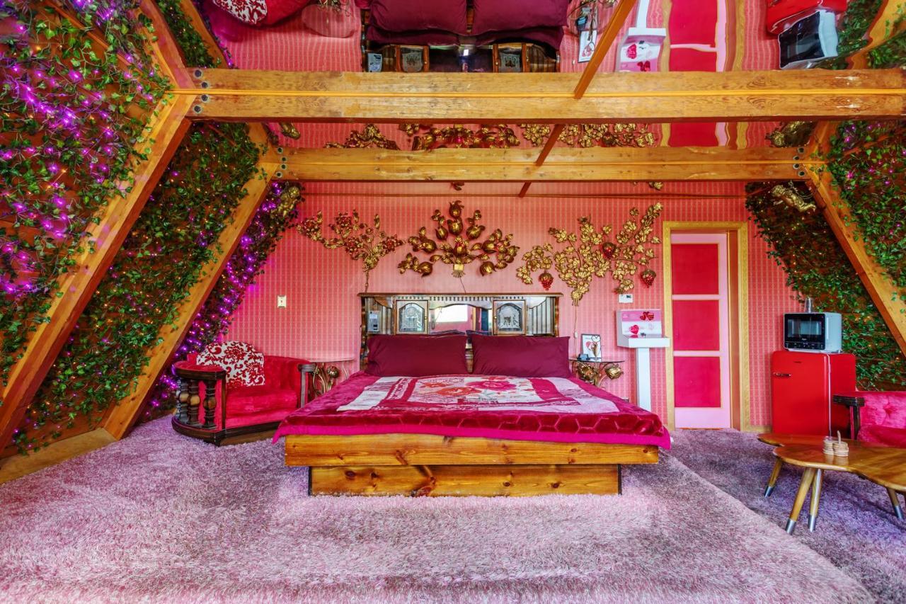 Hicksville Pines Chalets & Motel アイディルワイルド エクステリア 写真