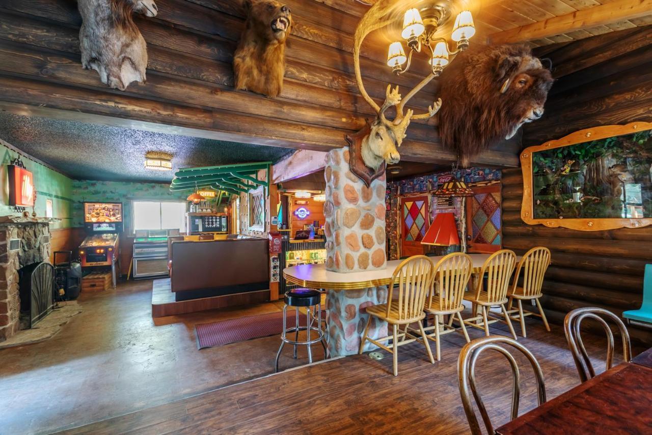 Hicksville Pines Chalets & Motel アイディルワイルド エクステリア 写真