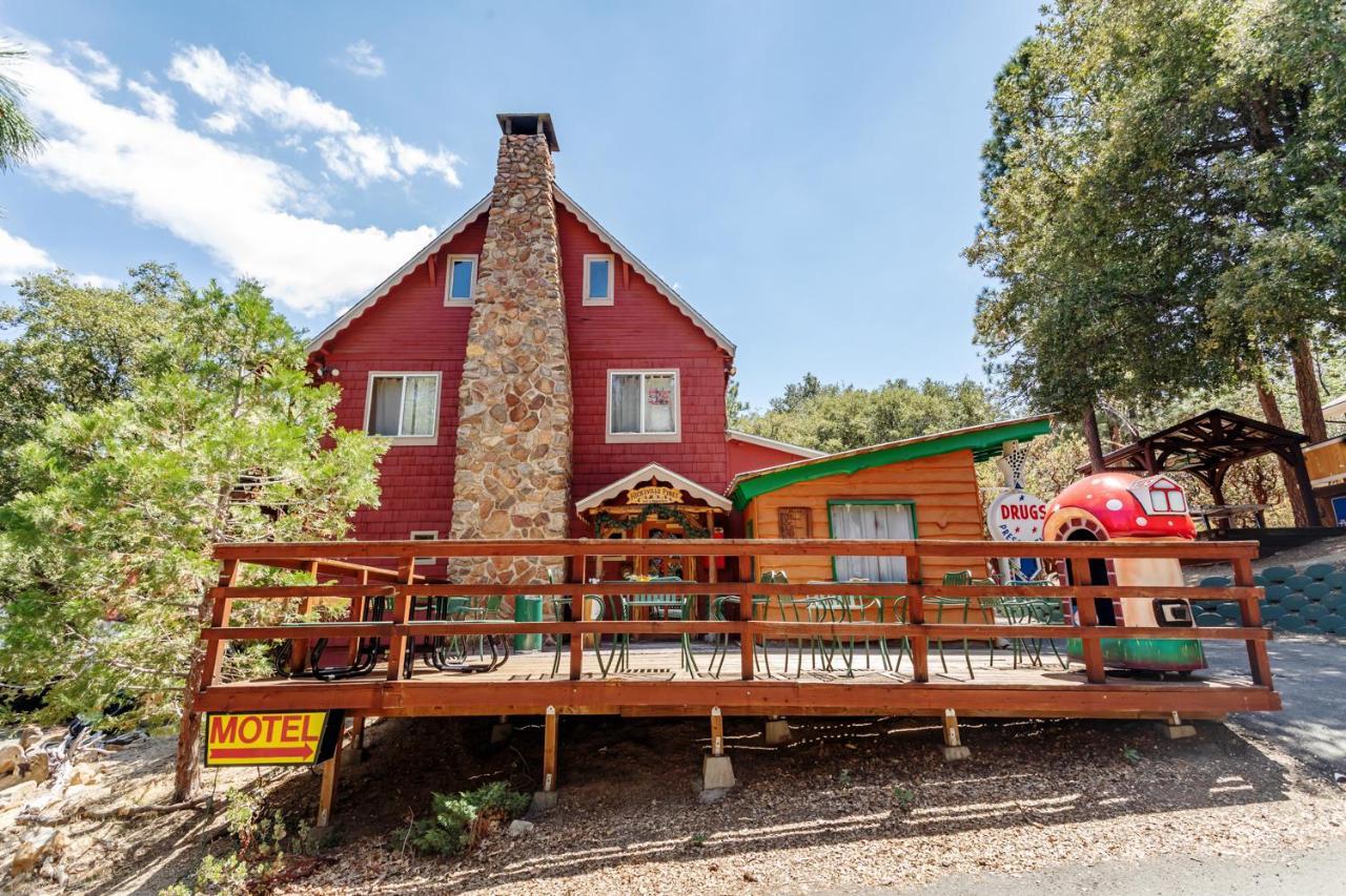 Hicksville Pines Chalets & Motel アイディルワイルド エクステリア 写真