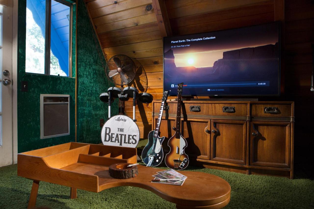 Hicksville Pines Chalets & Motel アイディルワイルド エクステリア 写真