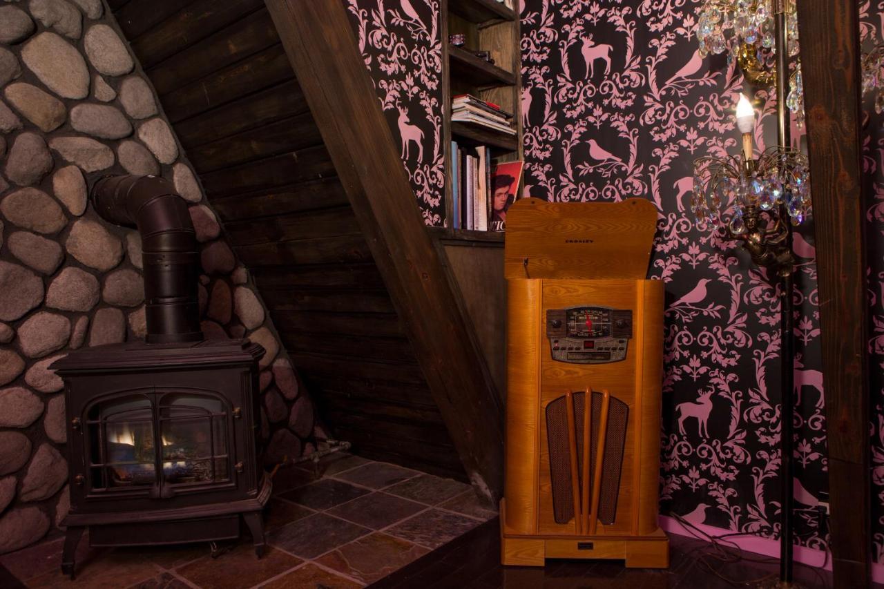 Hicksville Pines Chalets & Motel アイディルワイルド エクステリア 写真
