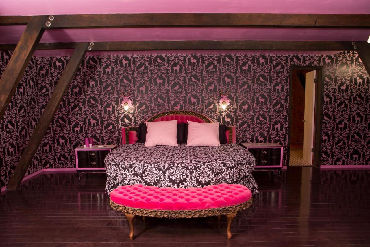 Hicksville Pines Chalets & Motel アイディルワイルド エクステリア 写真