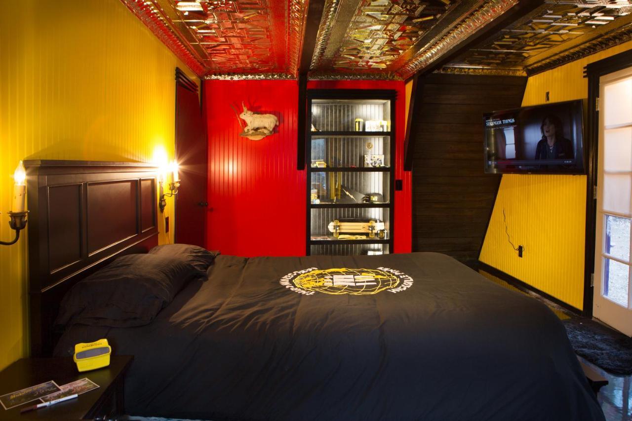 Hicksville Pines Chalets & Motel アイディルワイルド エクステリア 写真