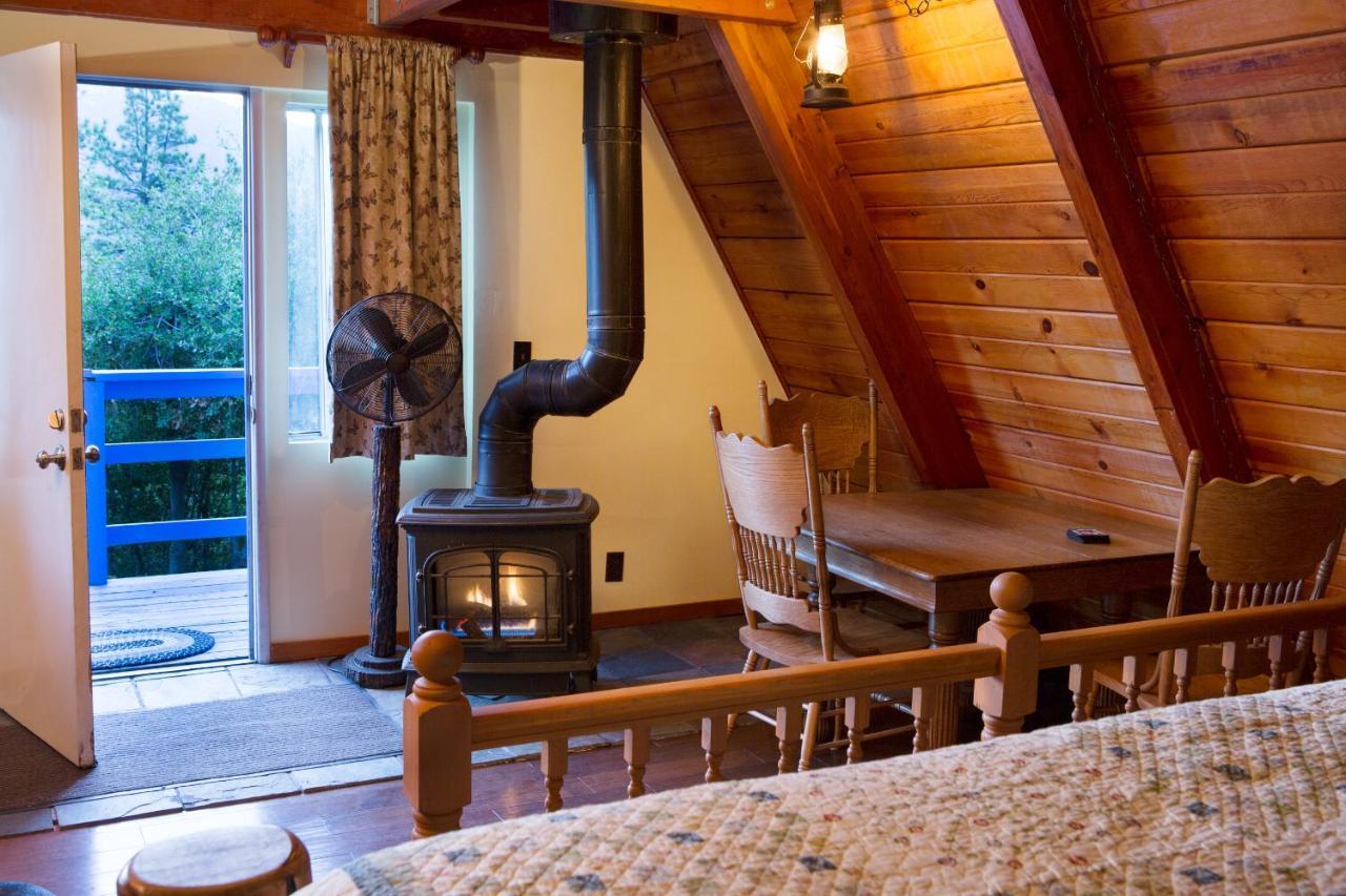 Hicksville Pines Chalets & Motel アイディルワイルド エクステリア 写真