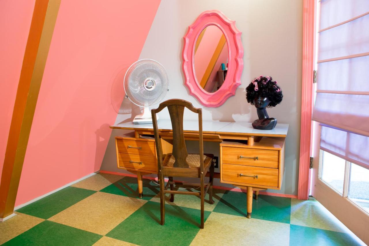 Hicksville Pines Chalets & Motel アイディルワイルド エクステリア 写真