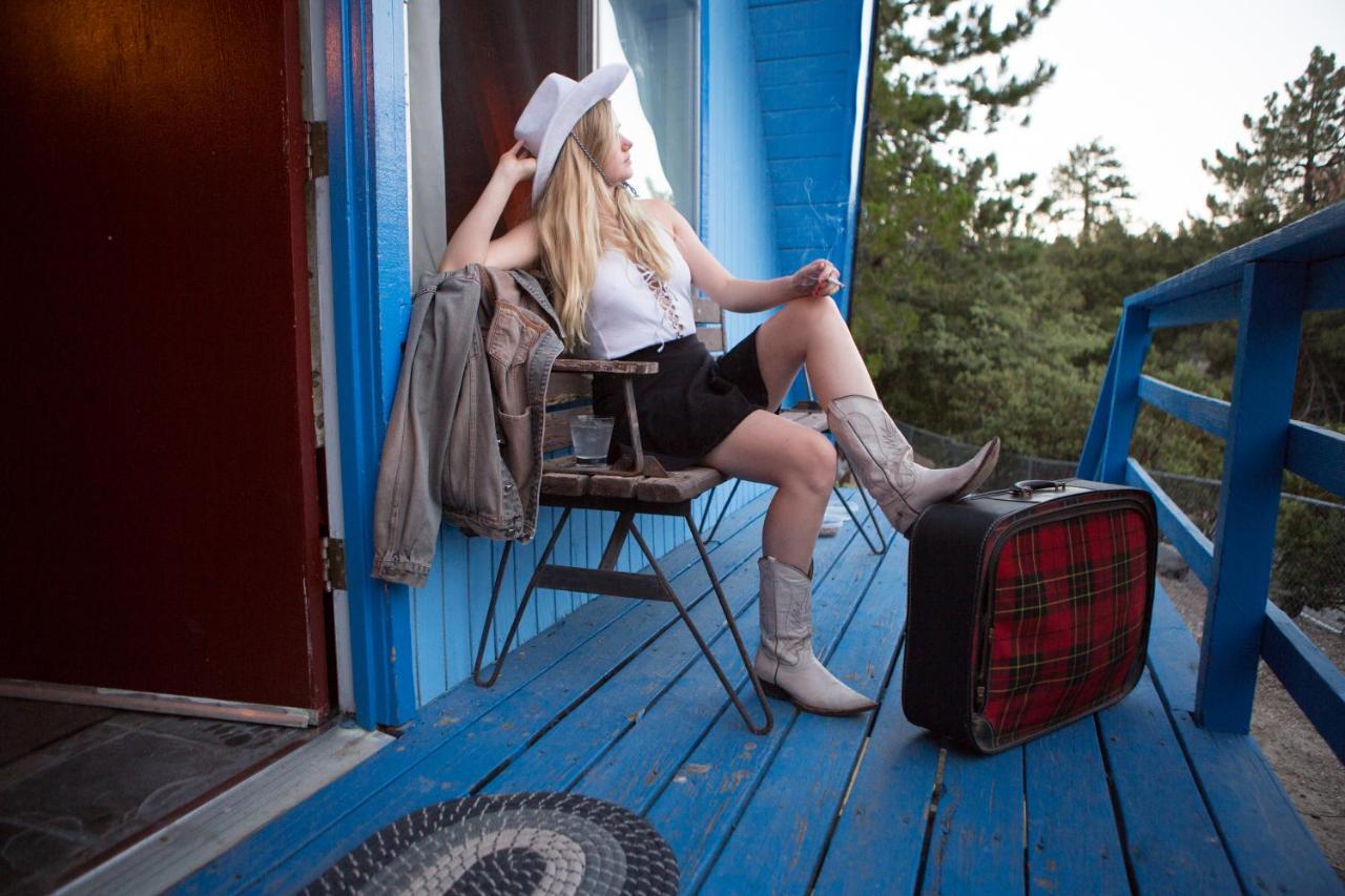 Hicksville Pines Chalets & Motel アイディルワイルド エクステリア 写真